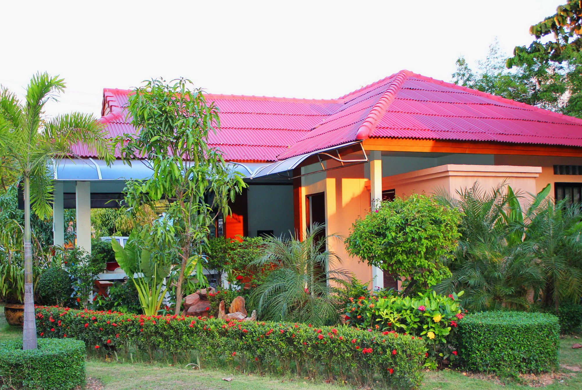 Lanta Pavilion Resort - Koh Lanta Bagian luar foto